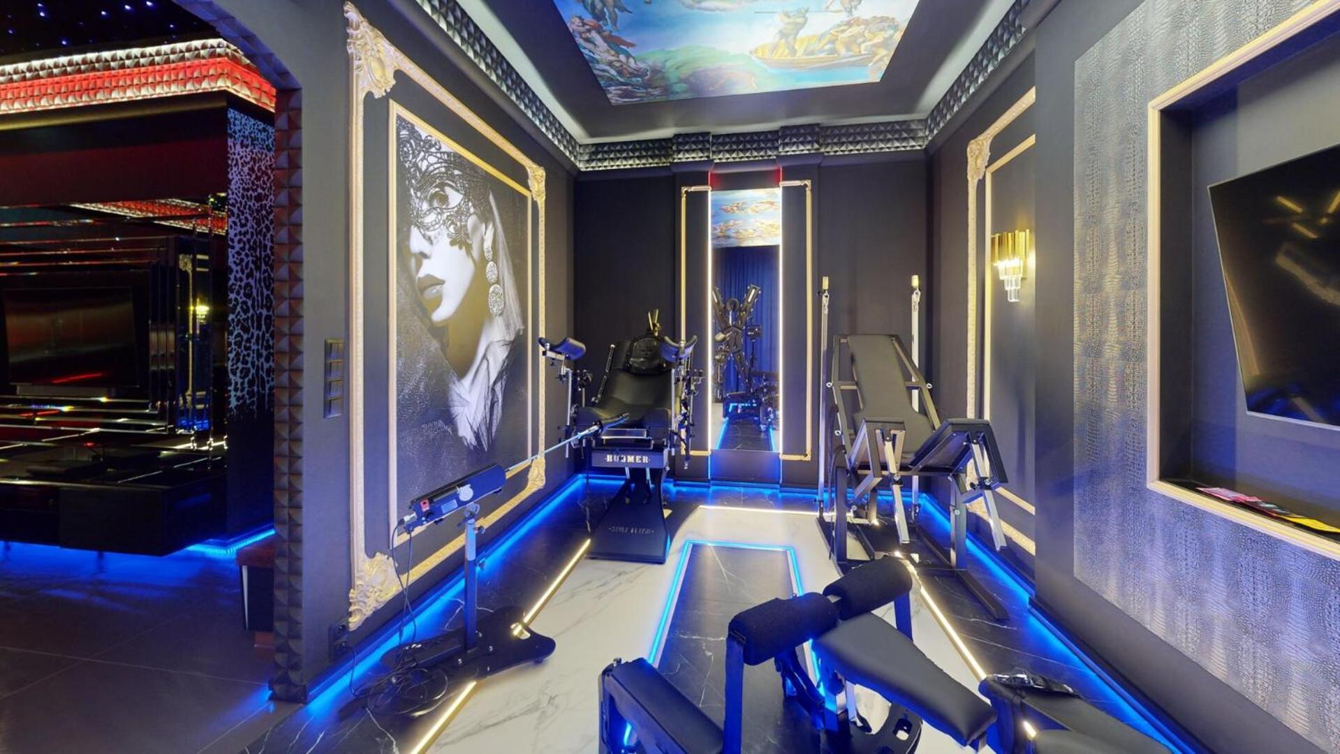 No Limits House - Bdsm Glamour Apartament