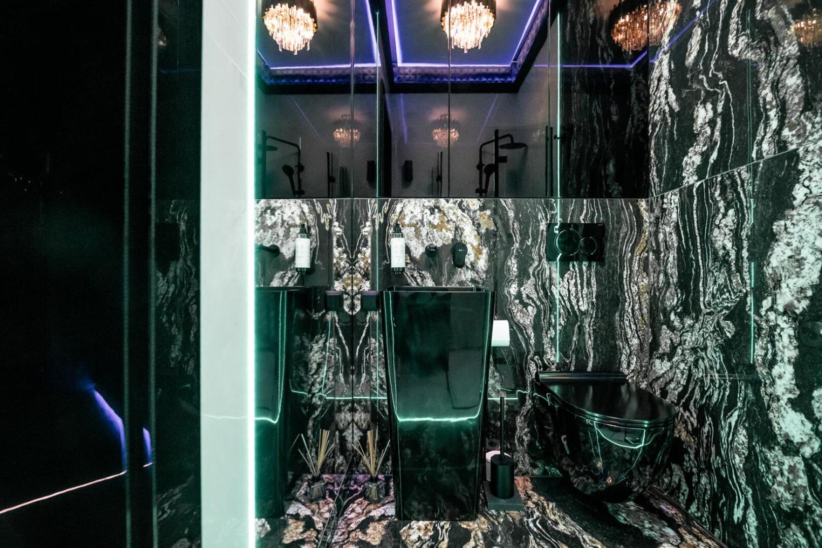 No Limits House - Bdsm Glamour Apartament *